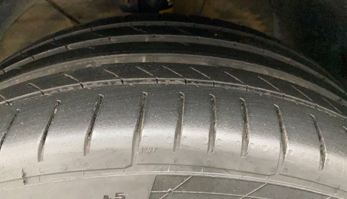 2016 Maruti Baleno ZETA PETROL 1.2, Petrol, Manual, 82,677 km, Left Front Tyre Tread