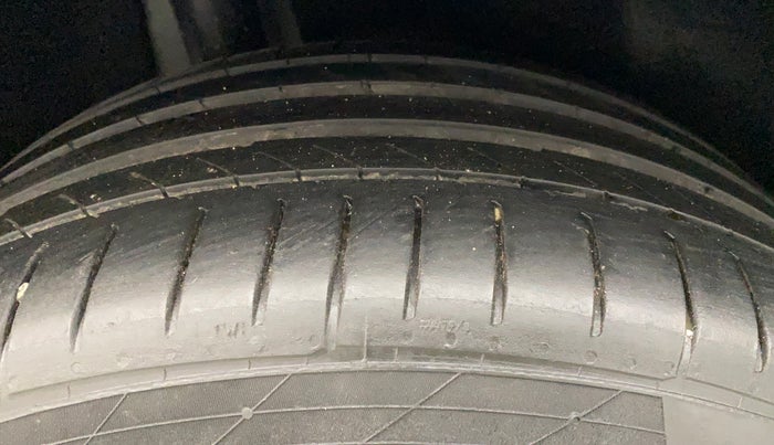 2016 Maruti Baleno ZETA PETROL 1.2, Petrol, Manual, 82,677 km, Right Rear Tyre Tread