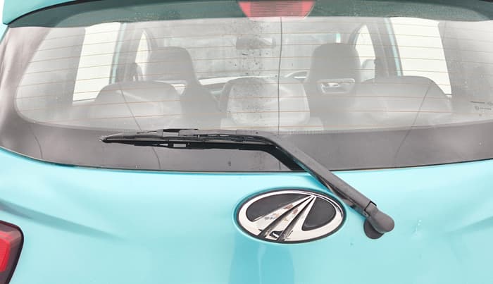 2016 Mahindra Kuv100 K6 PLUS 6 STR, Petrol, Manual, 30,379 km, Rear Wiper