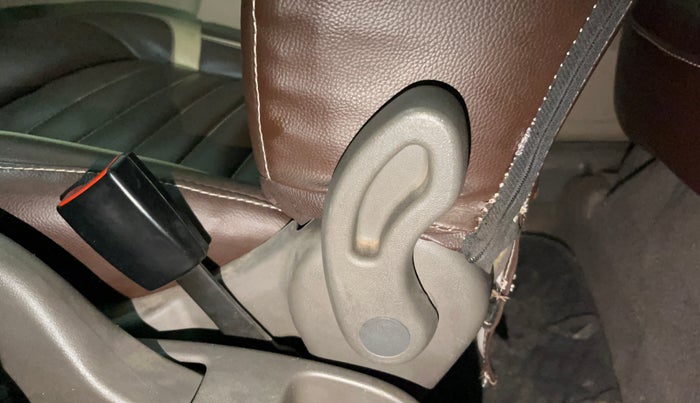 2013 Hyundai Grand i10 MAGNA 1.2 KAPPA VTVT, Petrol, Manual, 75,105 km, Driver Side Adjustment Panel