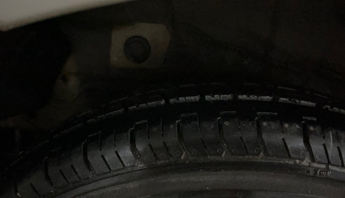 2013 Hyundai Grand i10 MAGNA 1.2 KAPPA VTVT, Petrol, Manual, 75,105 km, Right Rear Tyre Tread