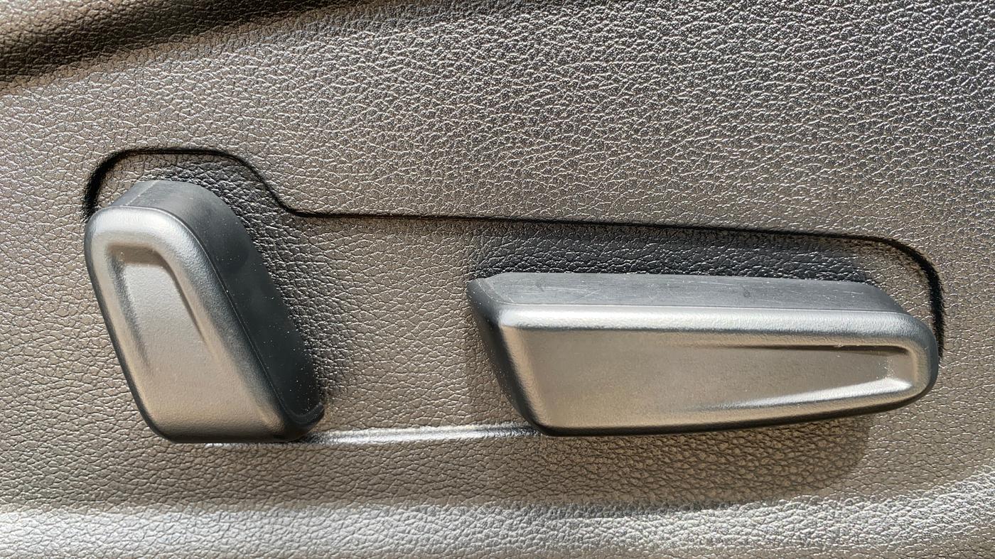 2021 Hyundai Creta SX (O) 1.4 TURBO DCT, Petrol, Automatic, 38,613 km, Driver Side Adjustment Panel