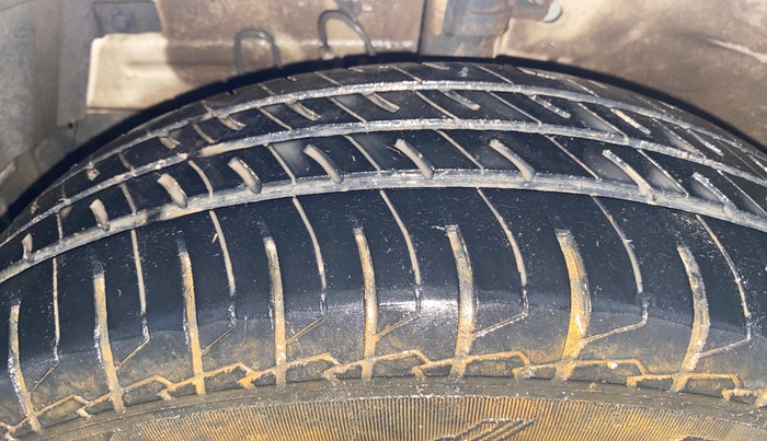 2021 Maruti Swift Dzire TOUR S-CNG (O), CNG, Manual, 49,375 km, Left Front Tyre Tread