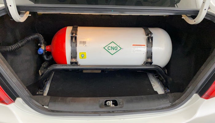 2021 Maruti Swift Dzire TOUR S-CNG (O), CNG, Manual, 49,375 km, Boot Inside