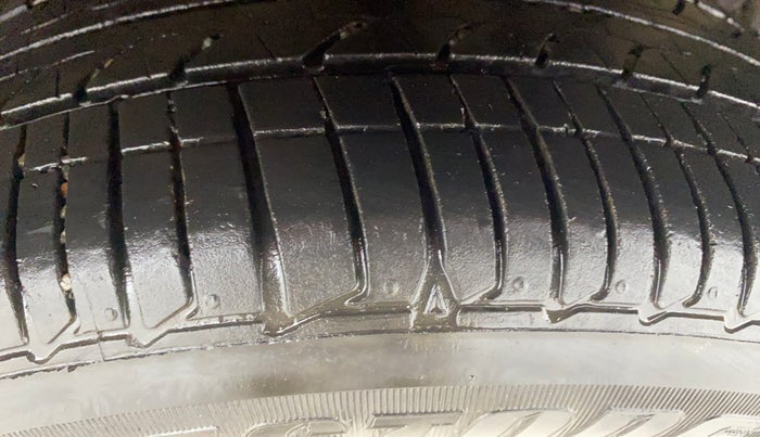 2018 Tata TIGOR XZ PETROL, Petrol, Manual, 95,399 km, Left Rear Tyre Tread