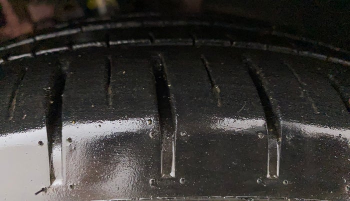 2018 Volkswagen Polo GT TSI AT, Petrol, Automatic, 96,274 km, Right Front Tyre Tread