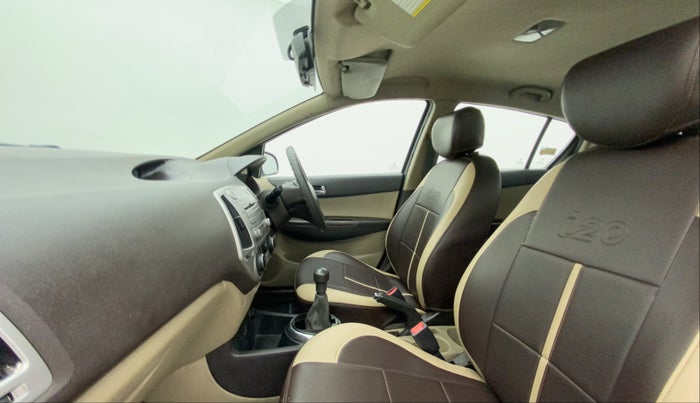 2011 Hyundai i20 MAGNA 1.2, Petrol, Manual, 86,355 km, Right Side Front Door Cabin