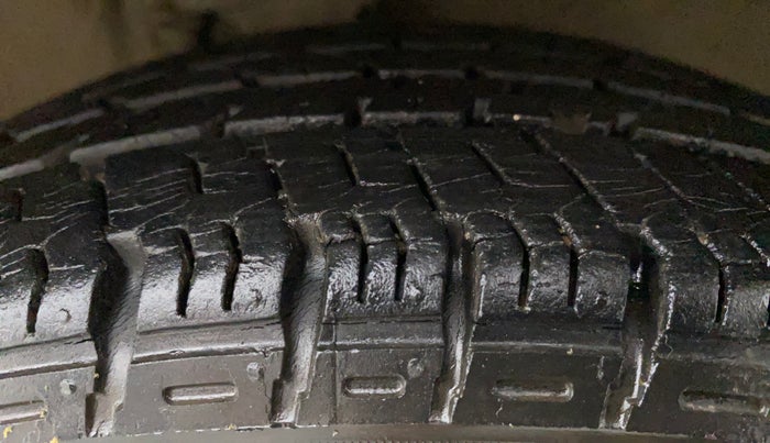 2015 Maruti Alto K10 VXI, Petrol, Manual, 26,603 km, Right Front Tyre Tread