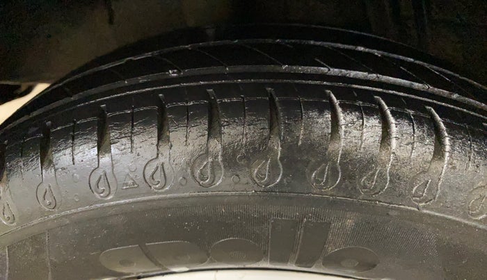 2019 Renault Kwid RXL, Petrol, Manual, 63,301 km, Right Rear Tyre Tread