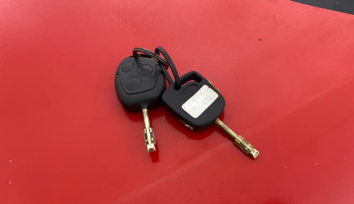 2013 Ford Figo ZXI 1.2 PETROL, Petrol, Manual, 25,619 km, Key Close Up