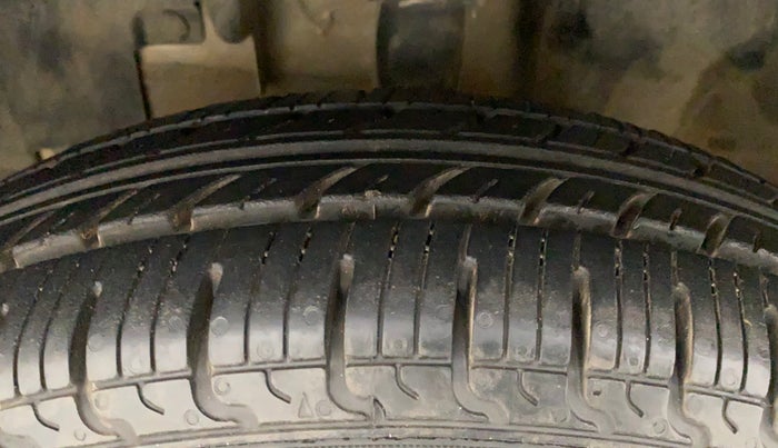 2016 Renault Kwid RXT 0.8, Petrol, Manual, 51,655 km, Left Front Tyre Tread