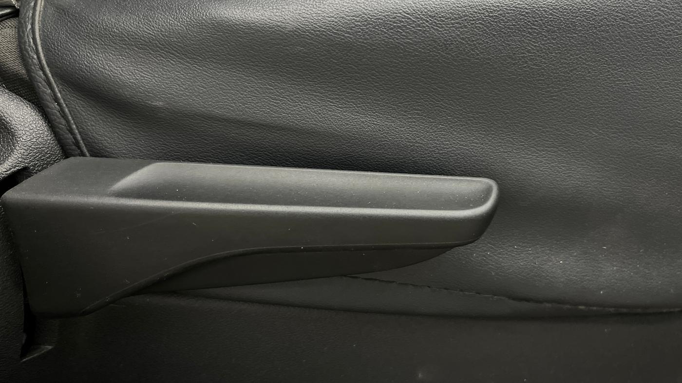 2022 Skoda KUSHAQ ACTIVE 1.0L TSI MT, Petrol, Manual, 28,926 km, Driver Side Adjustment Panel