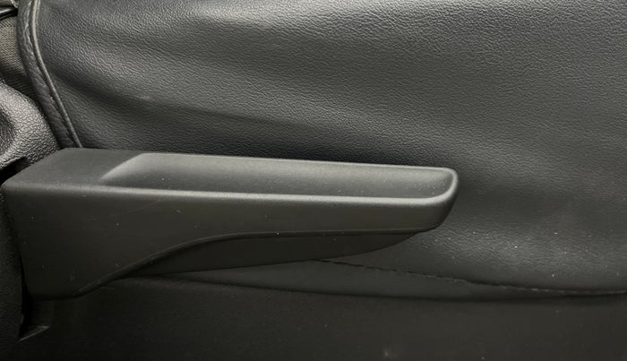 2022 Skoda KUSHAQ ACTIVE 1.0L TSI MT, Petrol, Manual, 28,926 km, Driver Side Adjustment Panel