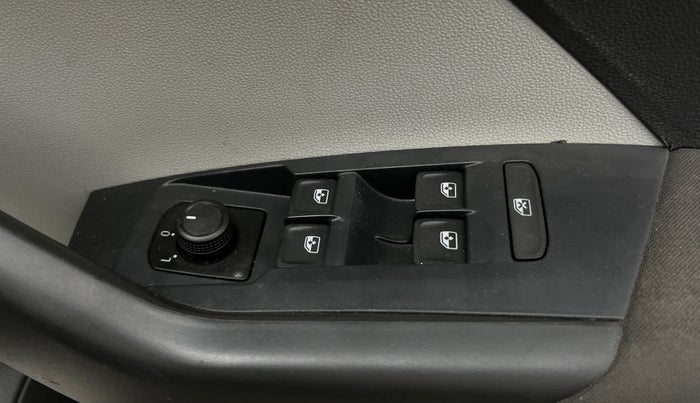 2022 Skoda KUSHAQ ACTIVE 1.0L TSI MT, Petrol, Manual, 28,926 km, Driver Side Door Panels Control