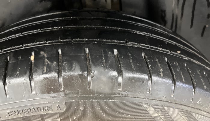 2022 Skoda KUSHAQ ACTIVE 1.0L TSI MT, Petrol, Manual, 28,926 km, Left Rear Tyre Tread