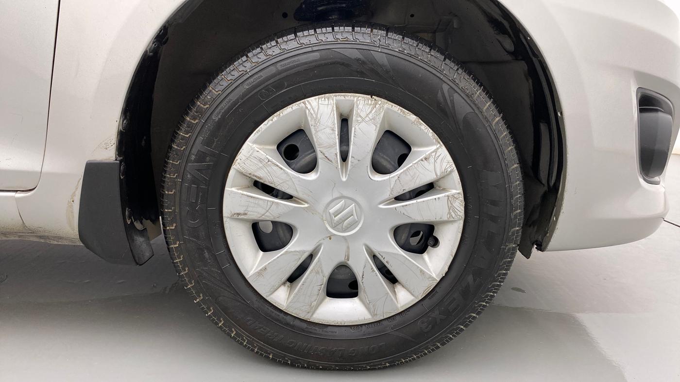 2013 Maruti Swift Dzire VXI, Petrol, Manual, 97,640 km, Right Front Wheel