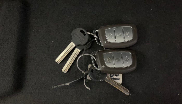2018 Hyundai Elite i20 ASTA 1.2 (O), Petrol, Manual, 92,535 km, Key Close Up