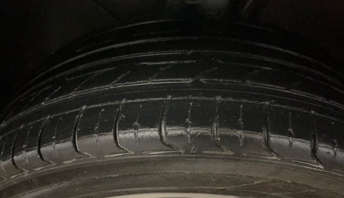 2018 Hyundai Elite i20 ASTA 1.2 (O), Petrol, Manual, 92,535 km, Left Front Tyre Tread