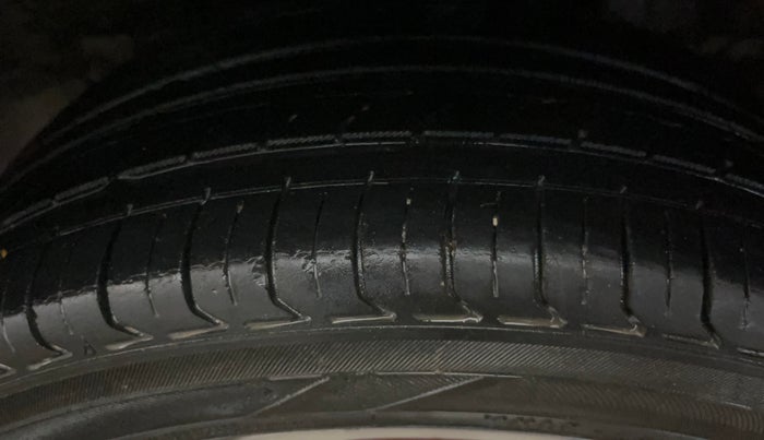 2018 Hyundai Elite i20 ASTA 1.2 (O), Petrol, Manual, 92,535 km, Left Rear Tyre Tread