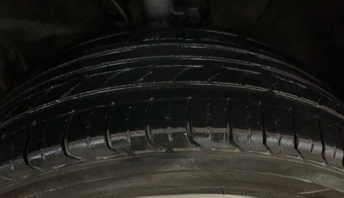 2018 Hyundai Elite i20 ASTA 1.2 (O), Petrol, Manual, 92,535 km, Right Front Tyre Tread