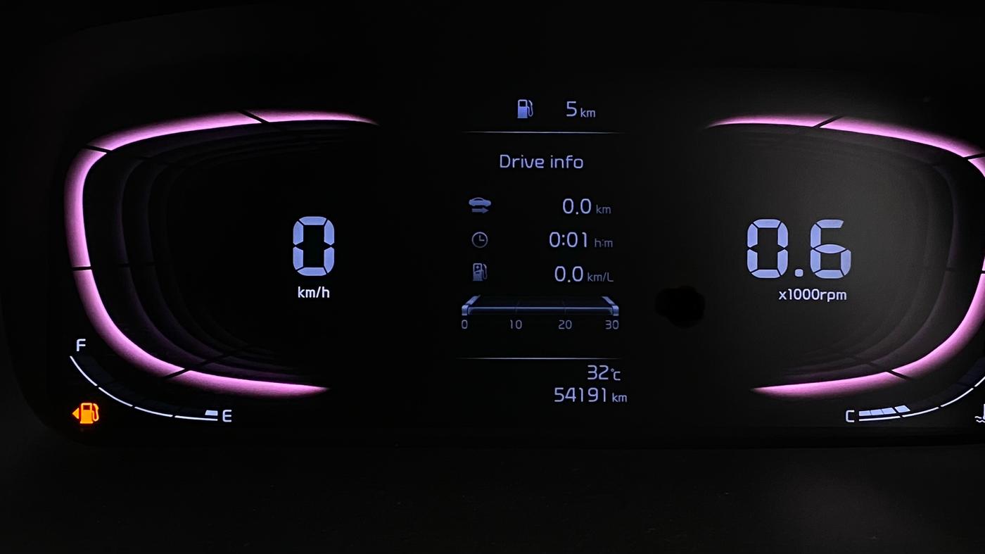 2022 KIA CARENS PRESTIGE PLUS 1.4 PETROL 7 STR, Petrol, Manual, 54,187 km, Odometer Image