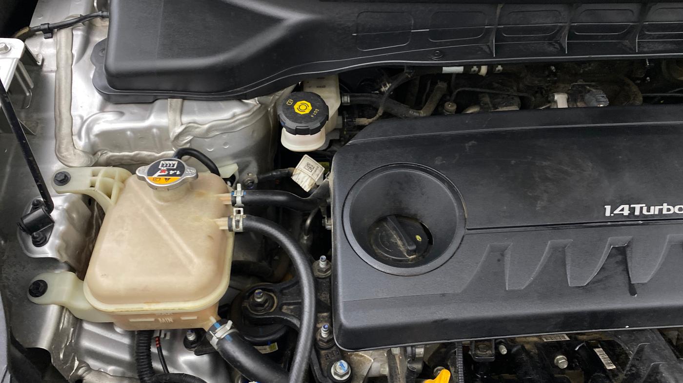 2022 KIA CARENS PRESTIGE PLUS 1.4 PETROL 7 STR, Petrol, Manual, 54,187 km, Engine View - Right