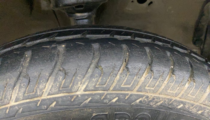 2014 Maruti Wagon R 1.0 VXI, Petrol, Manual, 34,718 km, Right Front Tyre Tread
