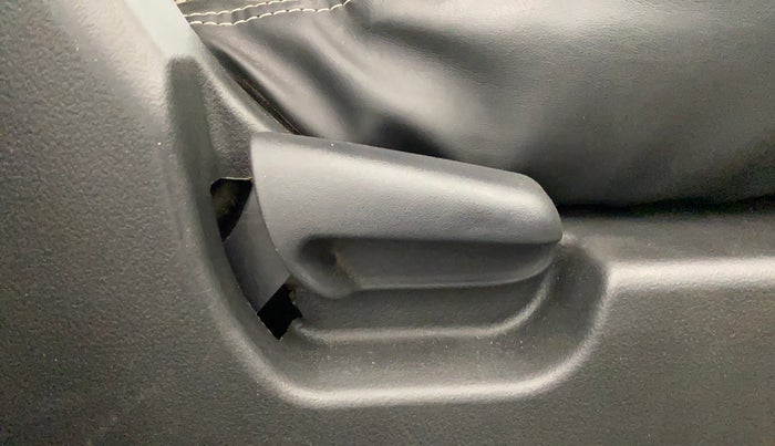 2014 Maruti Wagon R 1.0 VXI, Petrol, Manual, 34,718 km, Driver Side Adjustment Panel