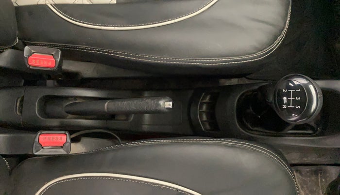 2014 Maruti Wagon R 1.0 VXI, Petrol, Manual, 34,718 km, Gear Lever