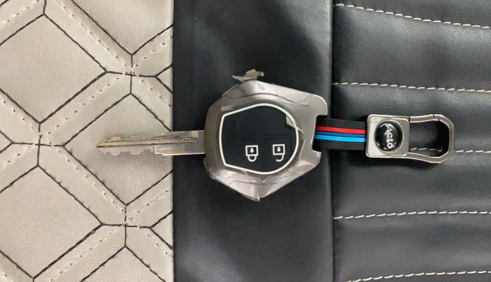 2014 Maruti Wagon R 1.0 VXI, Petrol, Manual, 34,718 km, Key Close Up