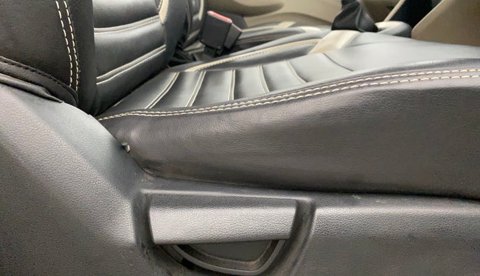 2021 Hyundai NEW SANTRO SPORTZ EXECUTIVE MT CNG, CNG, Manual, 39,445 km, Driver Side Adjustment Panel