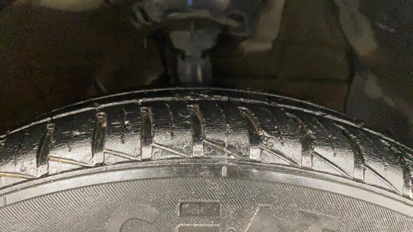 2021 Hyundai NEW SANTRO SPORTZ EXECUTIVE MT CNG, CNG, Manual, 39,445 km, Right Front Tyre Tread