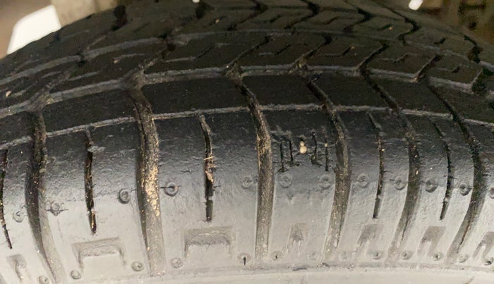 2015 Maruti Alto 800 LXI, Petrol, Manual, 40,996 km, Right Rear Tyre Tread