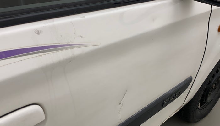 2015 Maruti Alto 800 LXI, Petrol, Manual, 40,996 km, Driver-side door - Slightly dented