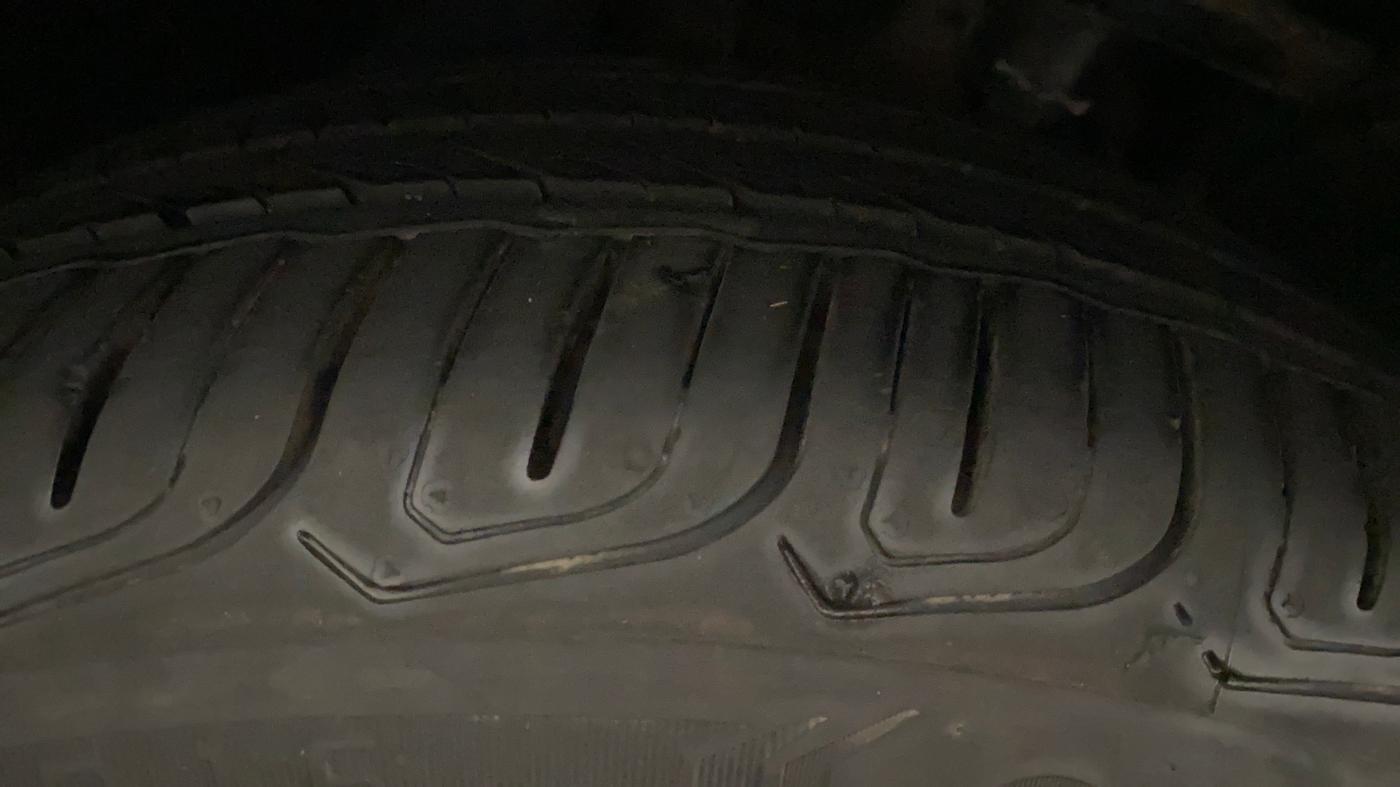 2022 Tata ALTROZ XZA PLUS, Petrol, Automatic, 3,435 km, Right Rear Tyre Tread