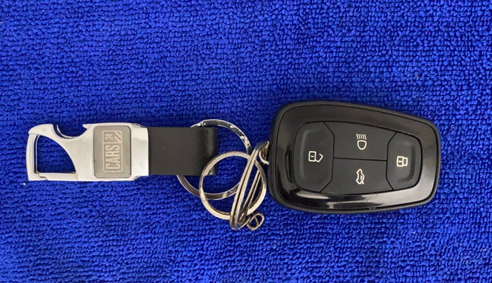 2022 Tata ALTROZ XZA PLUS, Petrol, Automatic, 3,435 km, Key Close Up