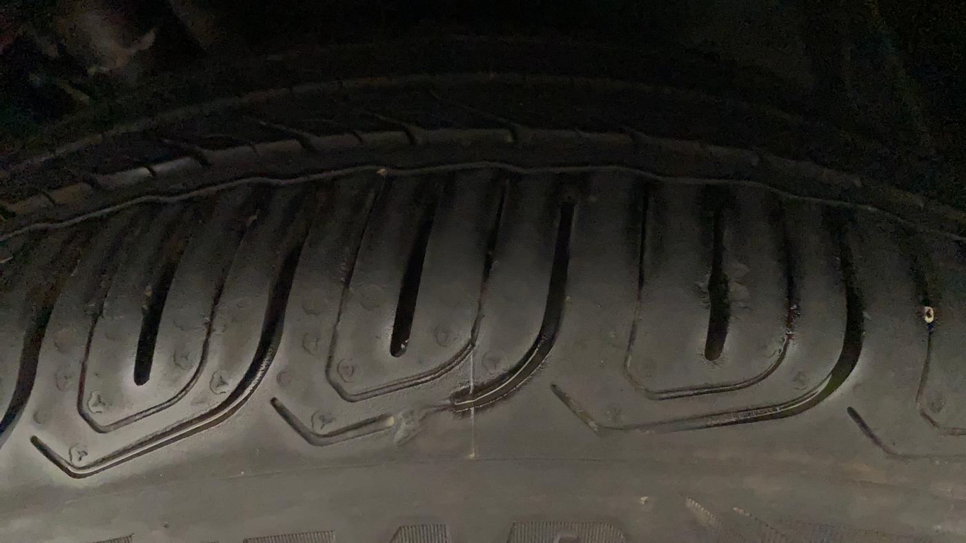 2022 Tata ALTROZ XZA PLUS, Petrol, Automatic, 3,435 km, Left Front Tyre Tread