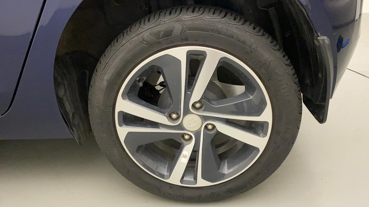 2022 Tata ALTROZ XZA PLUS, Petrol, Automatic, 3,435 km, Left Rear Wheel