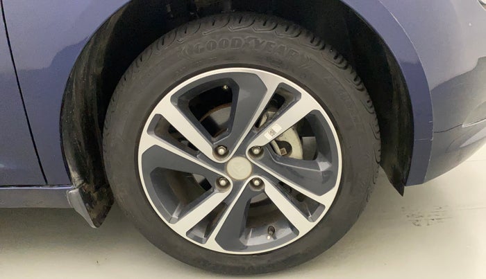 2022 Tata ALTROZ XZA PLUS, Petrol, Automatic, 3,435 km, Right Front Wheel