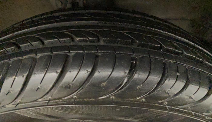 2011 Maruti Wagon R 1.0 LXI, Petrol, Manual, 45,163 km, Left Rear Tyre Tread