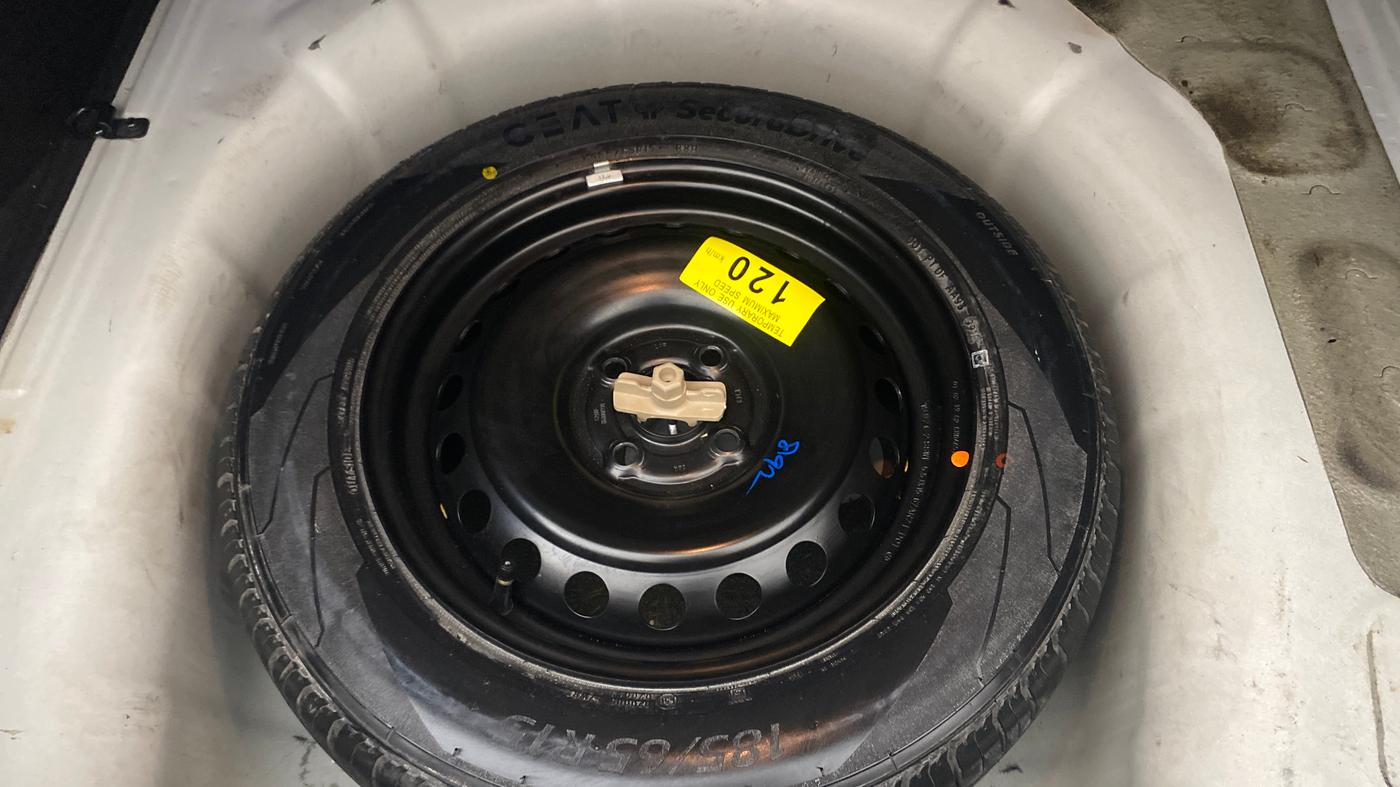 2019 Hyundai Verna 1.6 VTVT SX (O) AT, Petrol, Automatic, 1,37,087 km, Spare Tyre