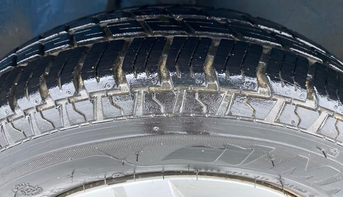 2019 Maruti Alto 800 LXI, Petrol, Manual, 7,837 km, Right Front Tyre Tread
