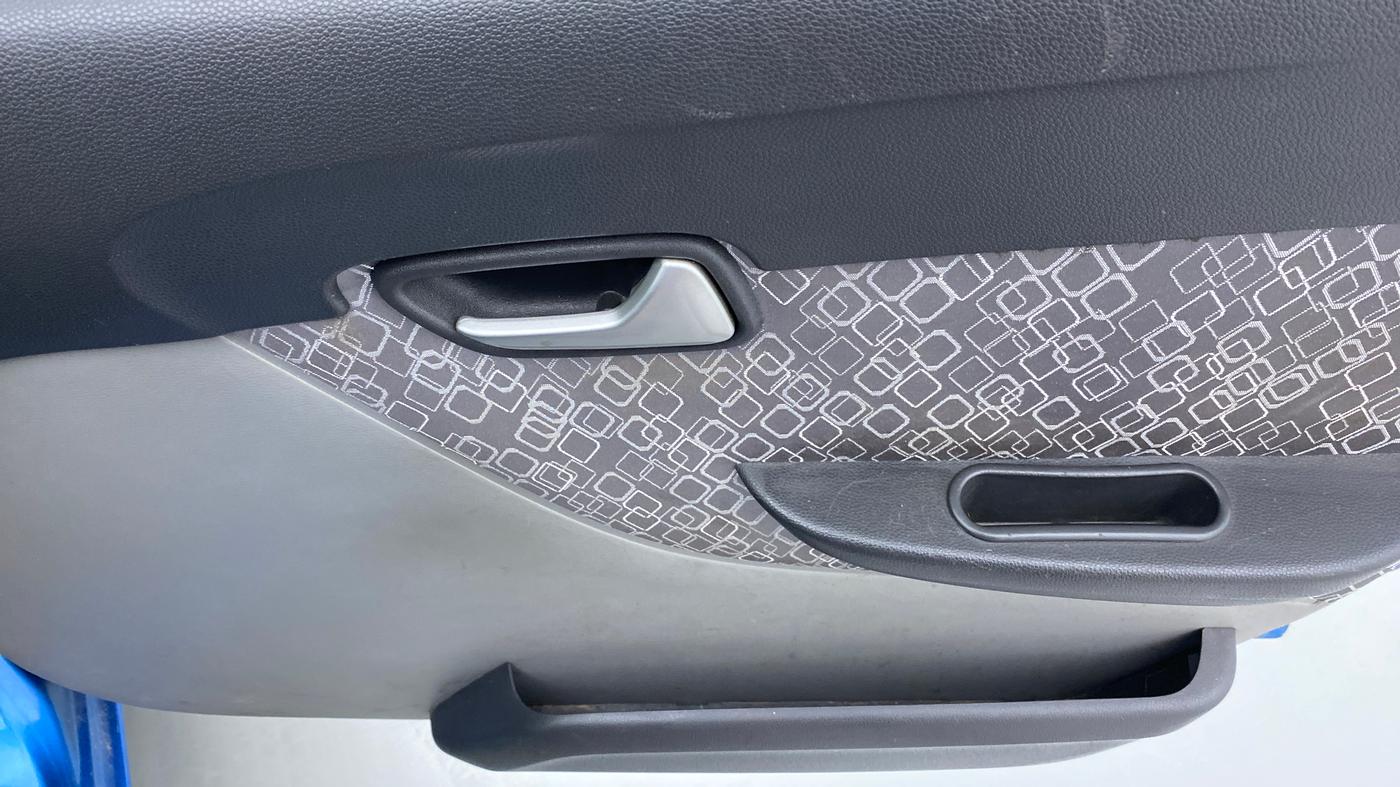 2019 Maruti Alto 800 LXI, Petrol, Manual, 7,837 km, Driver Side Door Panels Control