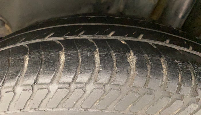 2012 Maruti Swift VDI, Diesel, Manual, 63,961 km, Left Rear Tyre Tread