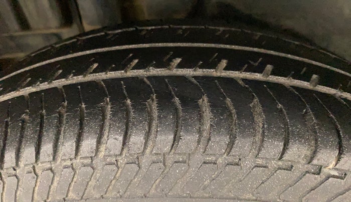 2012 Maruti Swift VDI, Diesel, Manual, 63,961 km, Right Rear Tyre Tread