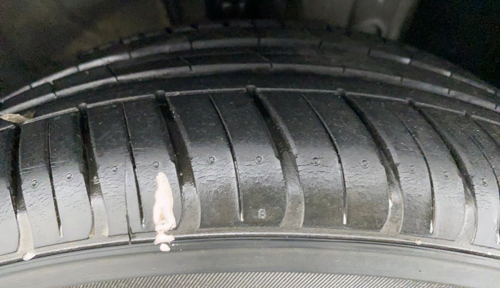 2019 Hyundai New Elantra 1.6 SX AT O, Diesel, Automatic, 11,784 km, Right Front Tyre Tread