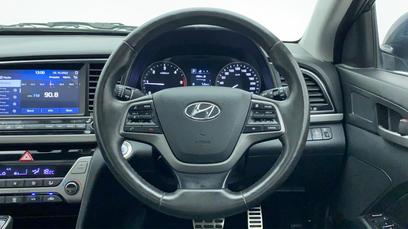 2019 Hyundai New Elantra 1.6 SX AT O, Diesel, Automatic, 11,784 km, Steering Wheel Close Up