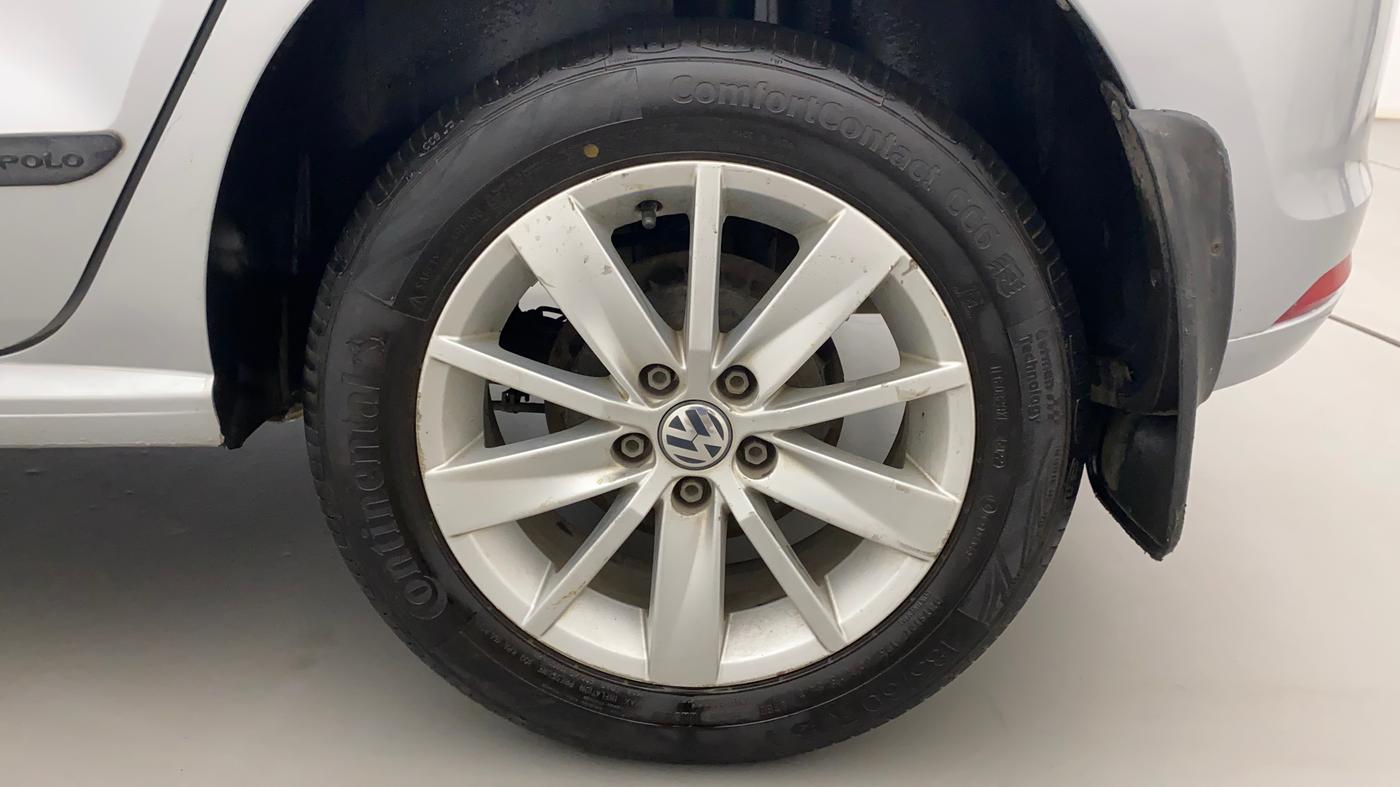 2014 Volkswagen Polo HIGHLINE1.2L, Petrol, Manual, 52,427 km, Left Rear Wheel