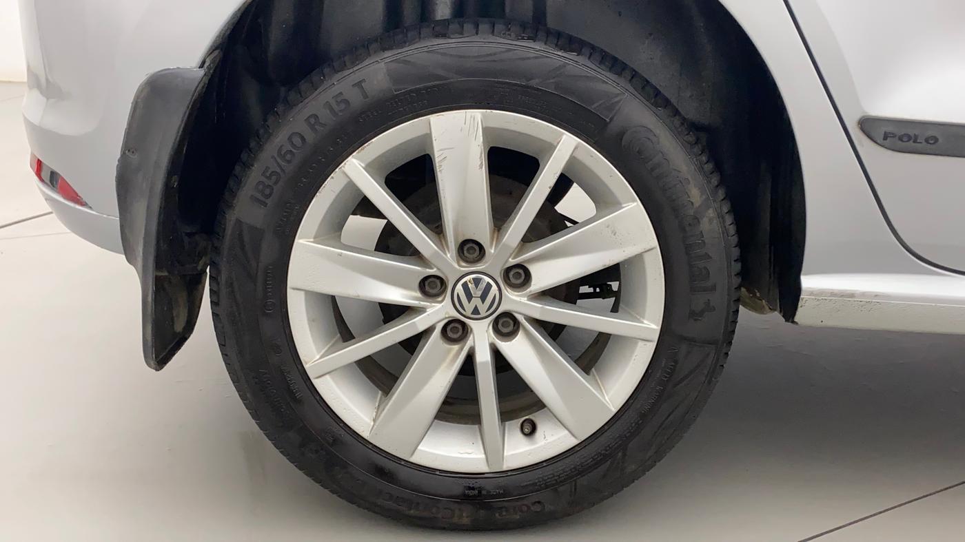 2014 Volkswagen Polo HIGHLINE1.2L, Petrol, Manual, 52,427 km, Right Rear Wheel