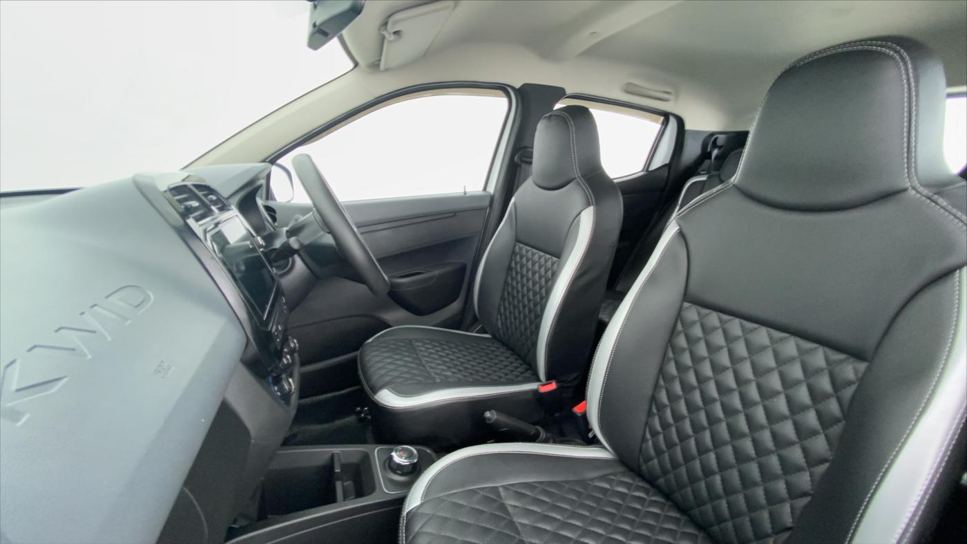 2021 Renault Kwid 1.0 RXT Opt AT, Petrol, Automatic, 5,336 km, Right Side Front Door Cabin